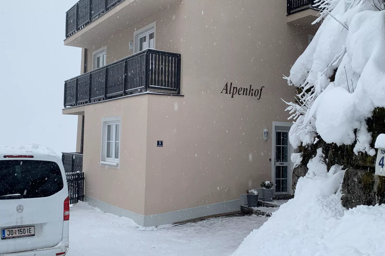 A2 Alpenhof-Exterieur winter