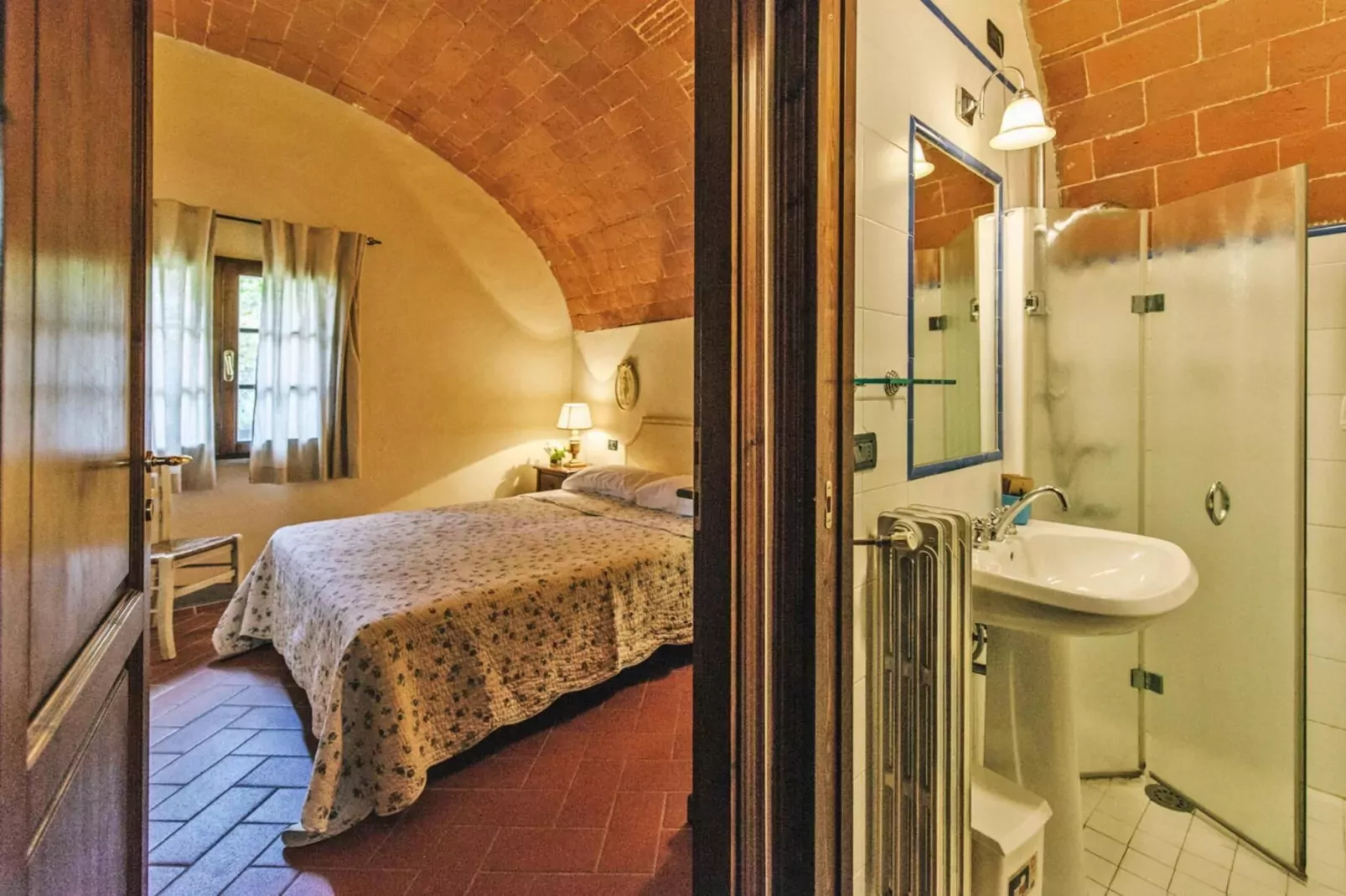 Agri-tourism Tenuta Quarrata, Santo Pietro Belvedere-trilo-Binnen