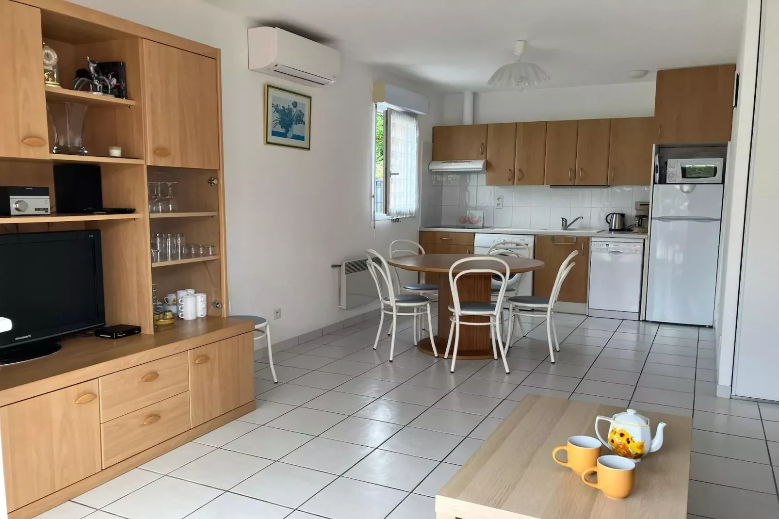 Terraced house Moliets-Eetkamer