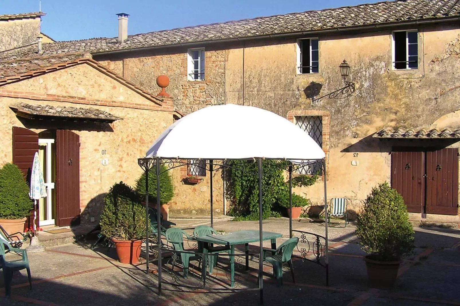 Residence Il Pero di Cetinale Sovicille Typ B 65 qm-Buitenkant zomer