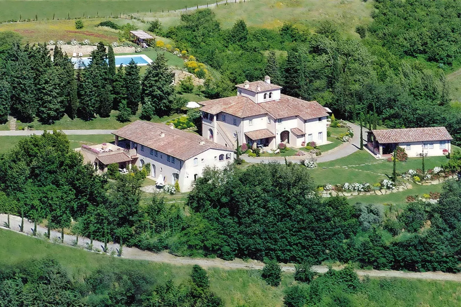 Ferienanlage Borgo della Meliana Gambassi Terme Typ Cottage Pool-Buitenkant zomer
