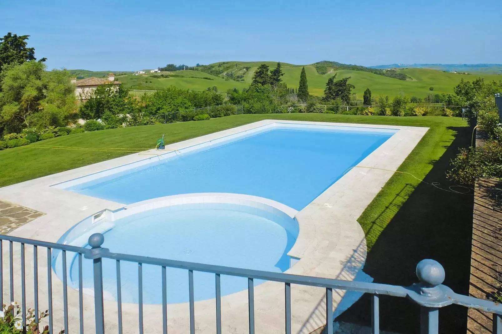 Ferienanlage Borgo della Meliana Gambassi Terme Typ Cottage Pool-Zwembad