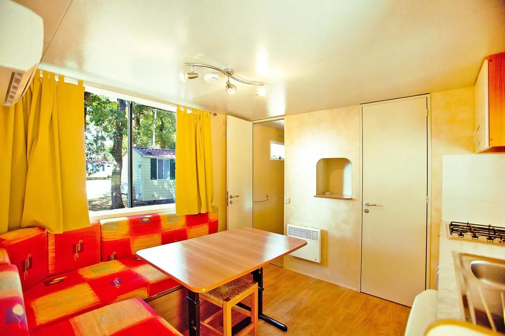 Mobile Homes Belvedere Grado-Green Holiday 5plus1pax-Woonkamer