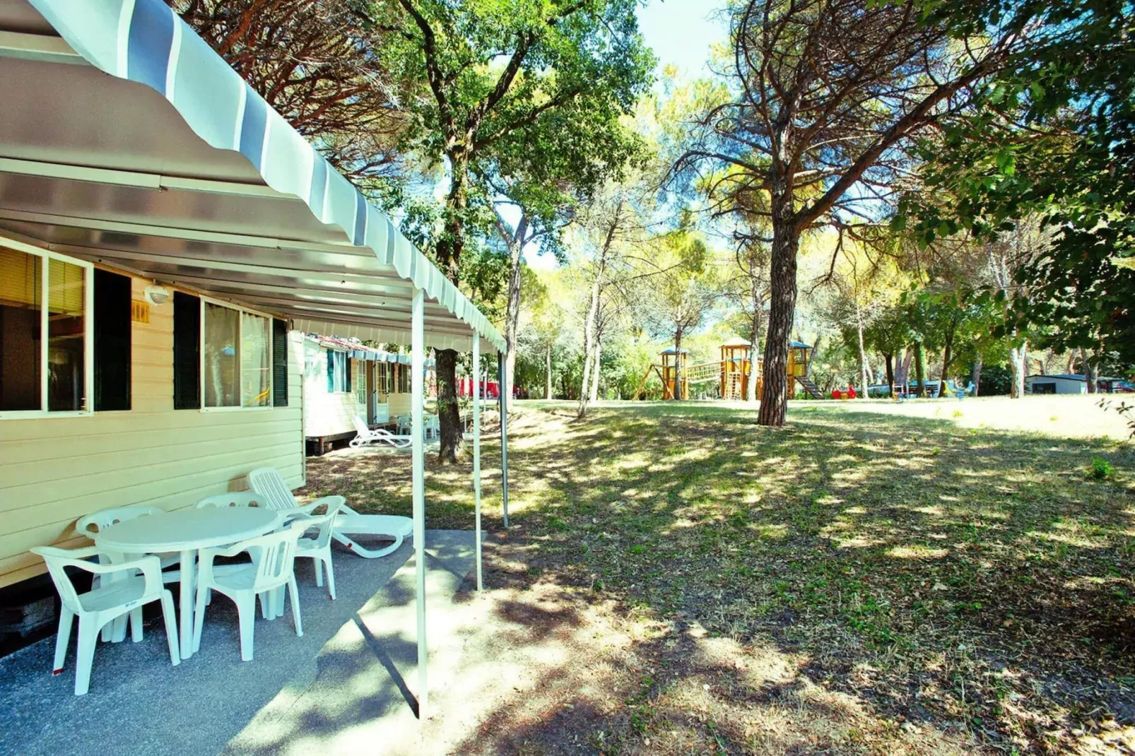 Mobile Homes Belvedere Grado-Green Holiday 5plus1pax-Terrasbalkon