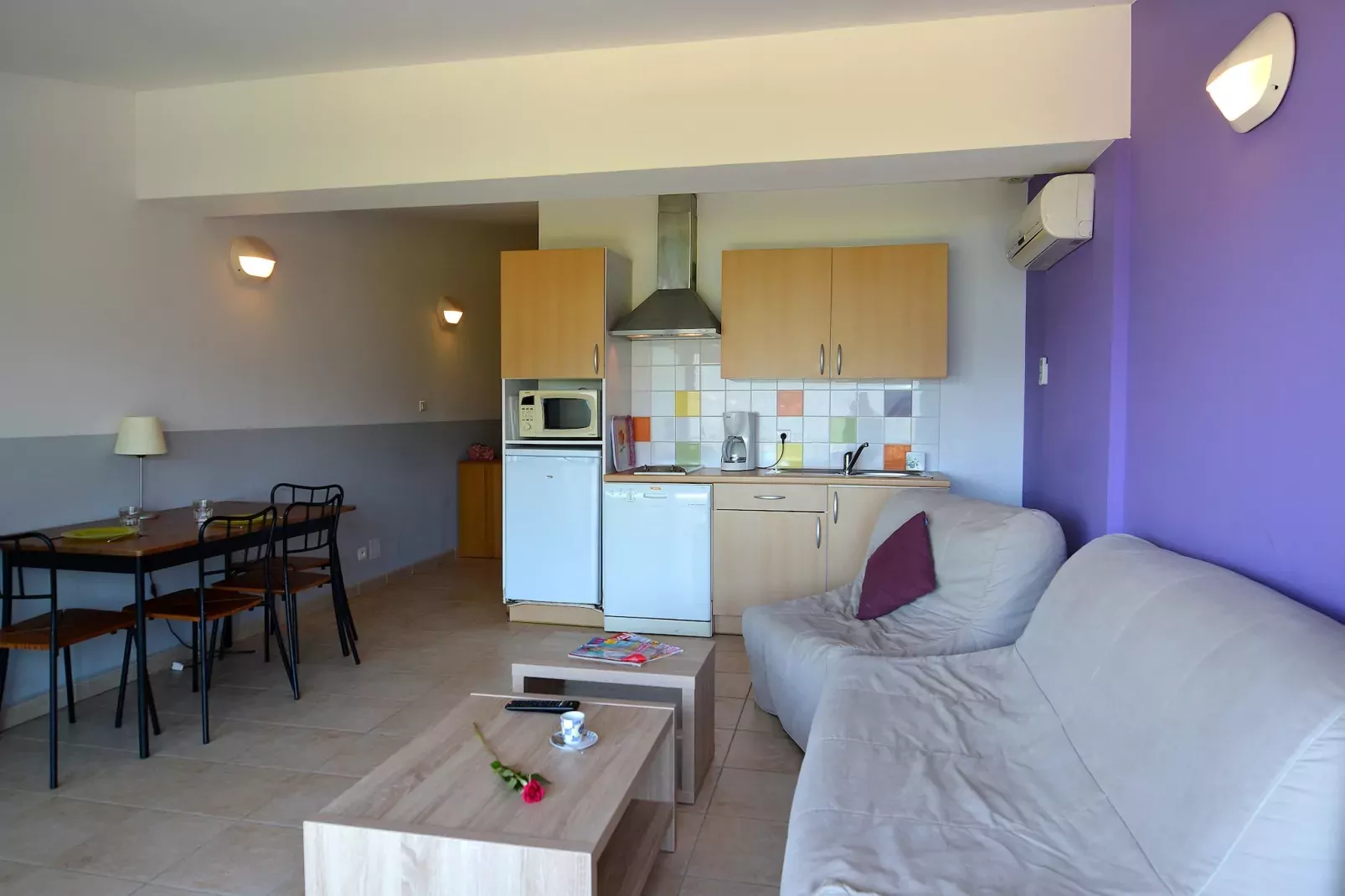 Residence Alba Rossa - Serra-di-Ferro // Apt 1 Chambre Côté Nature 36à40 m2-Woonkamer