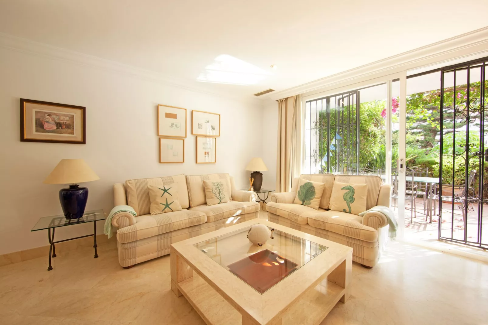 White Pearl Beach J4