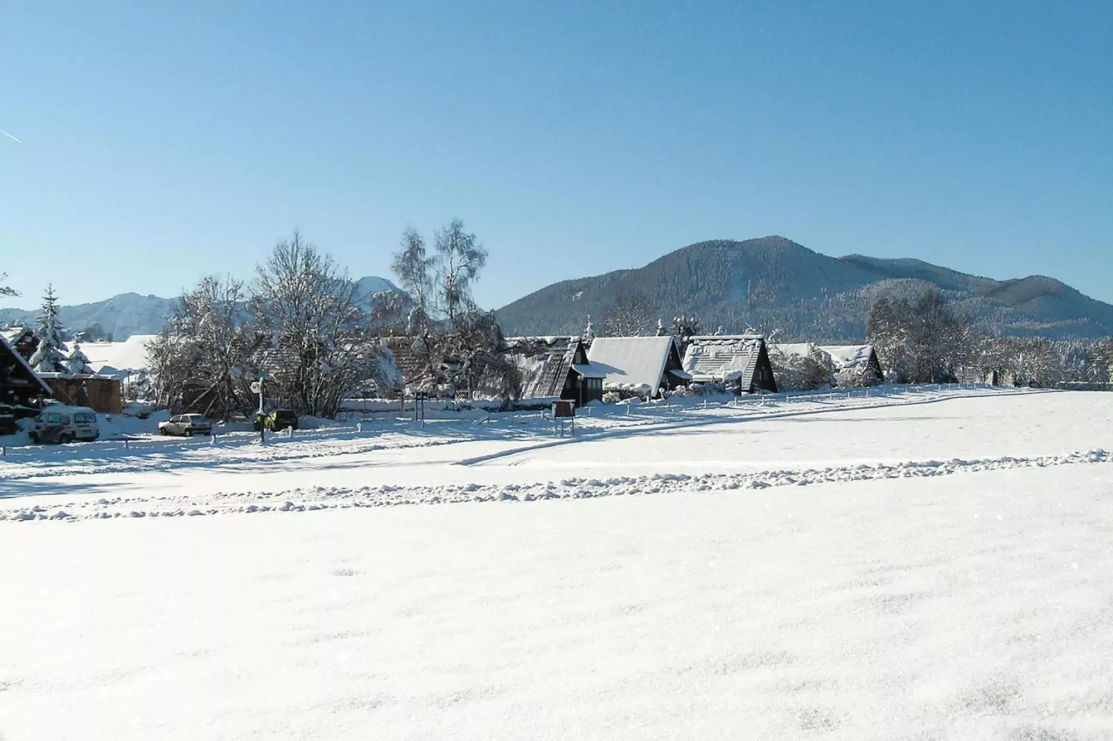Holiday village Vorauf, Siegsdorf-Typ B, Ferienhaus Typ Oslo, 81 qm-Gebied winter 1km