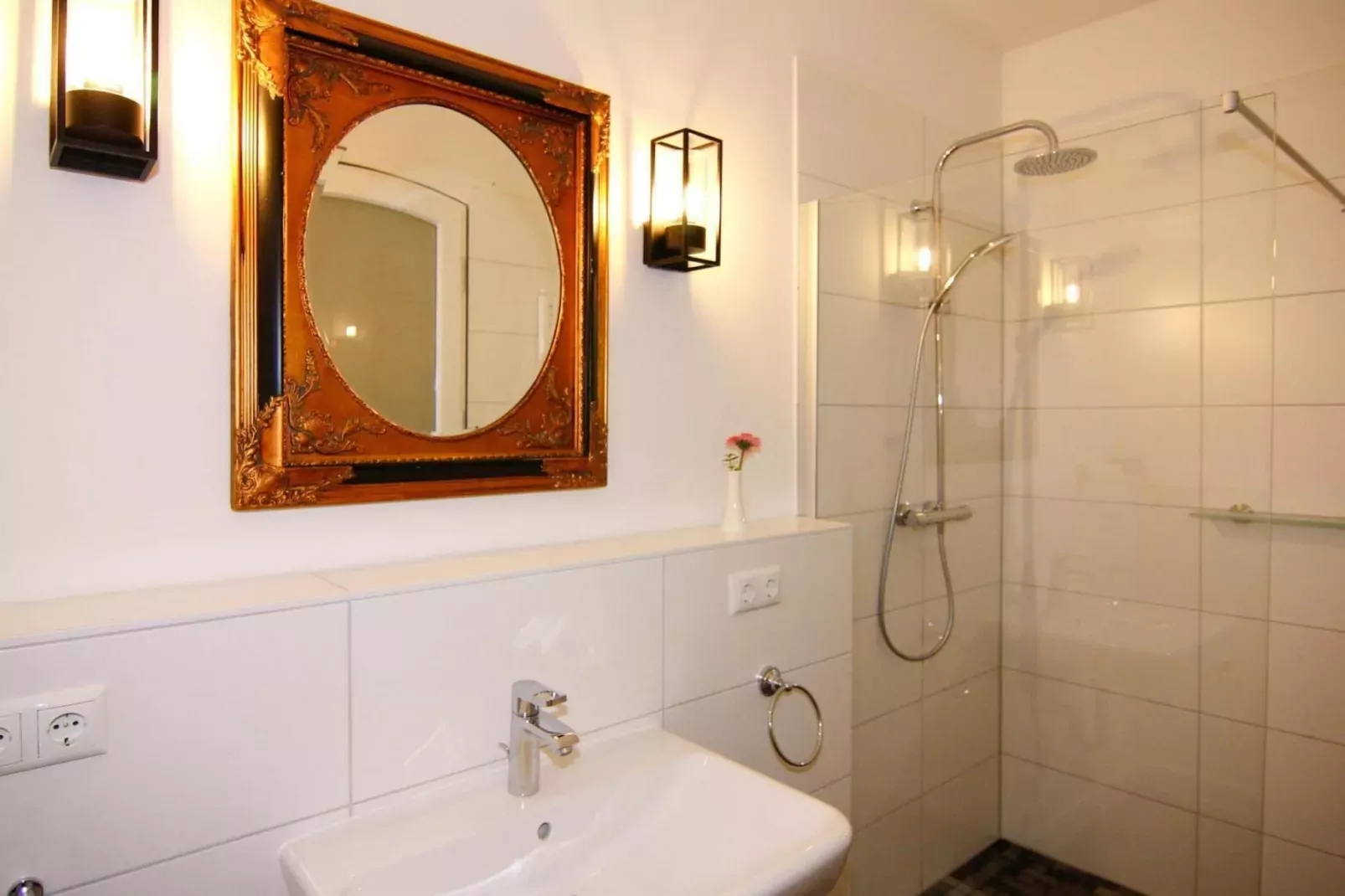 Birgit 5-6 Personen 184 qm Teil A und Teil B zusammen-Badkamer