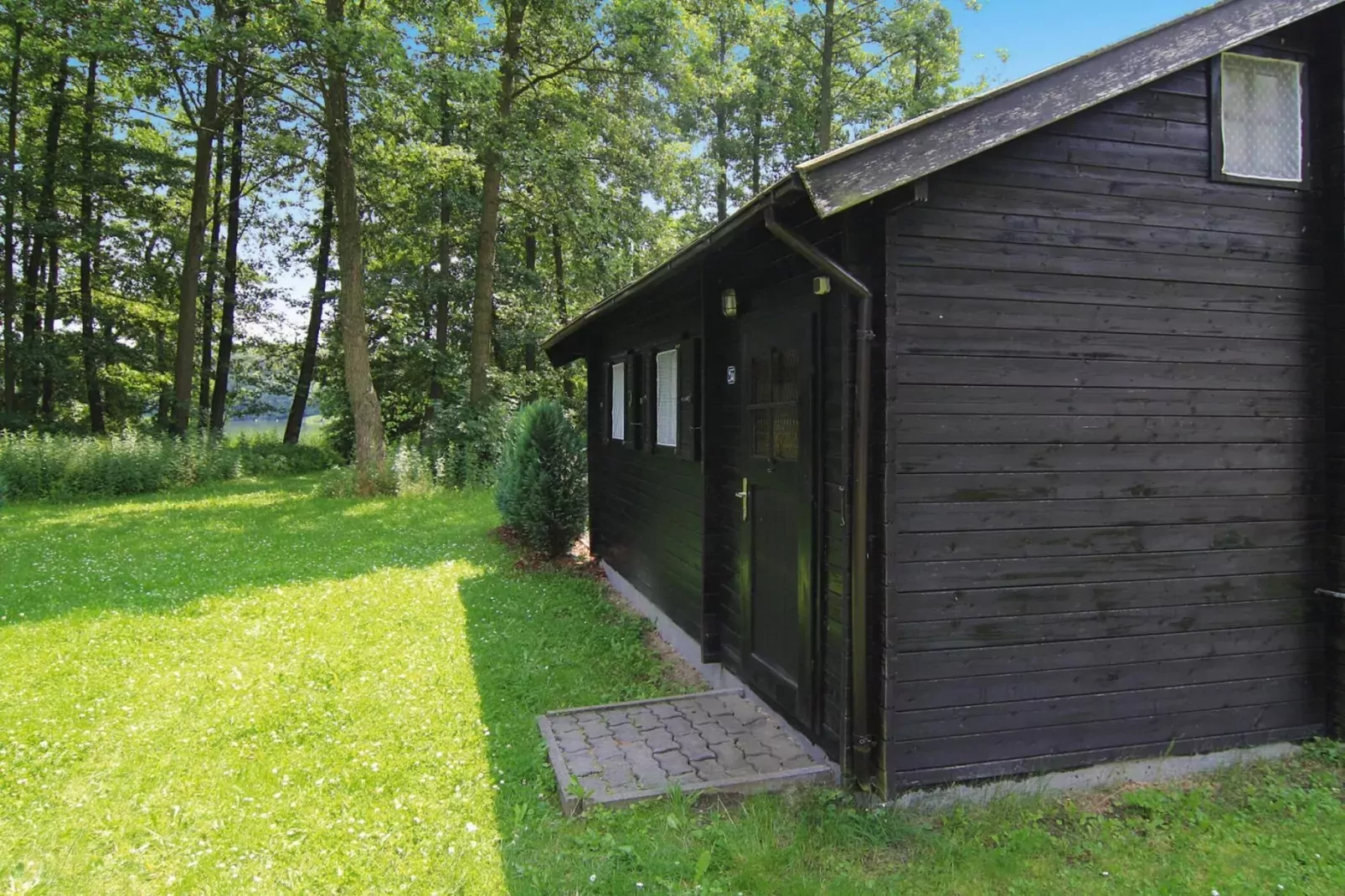Blockhaus 30 m²-Buitenkant zomer