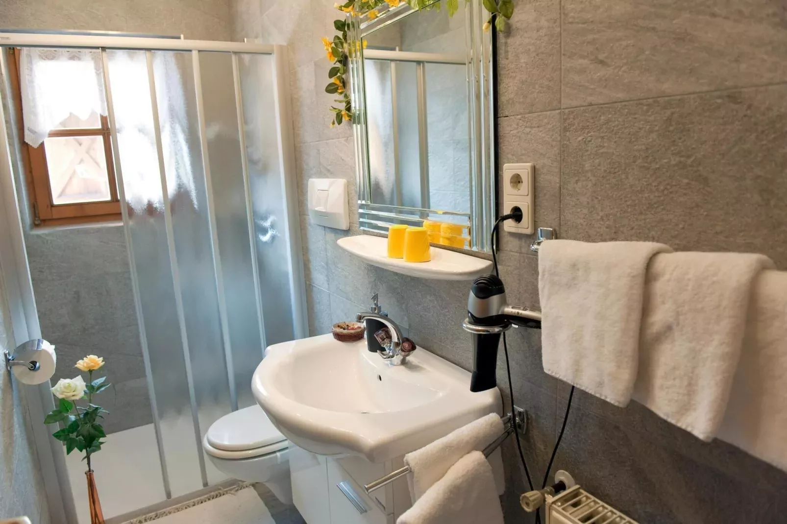 Niedermunthof Villnöß - Fermeda-Badkamer
