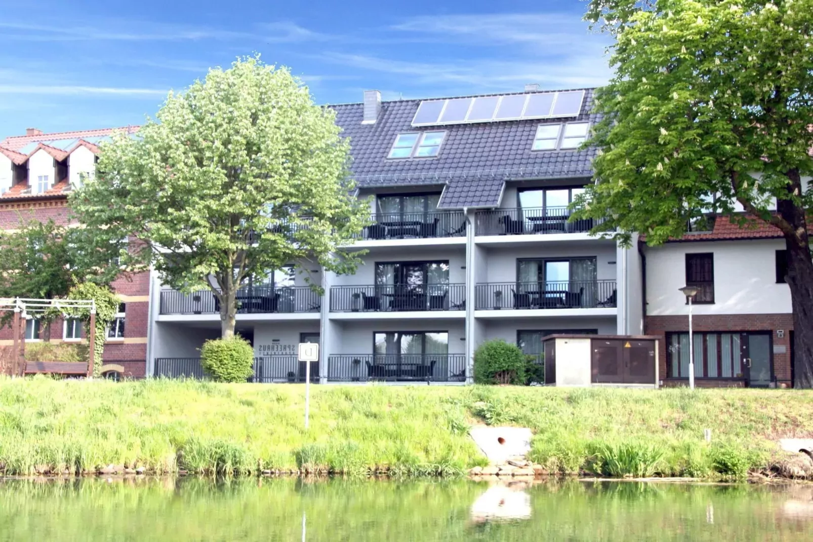 Apartment 75 qm mit Spreeblick-Buitenkant zomer