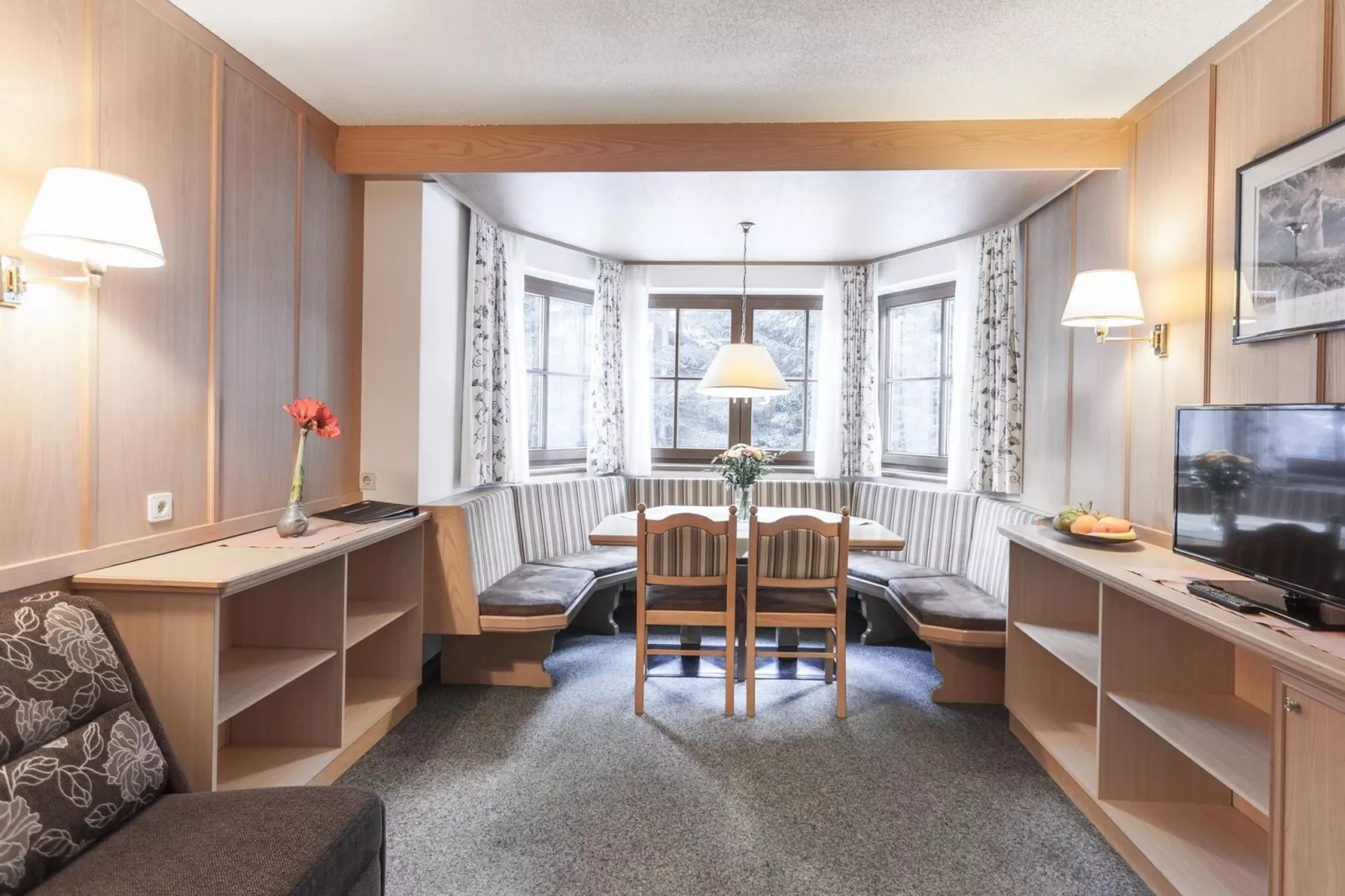 Landhaus Falkner Sölden-Woonkamer