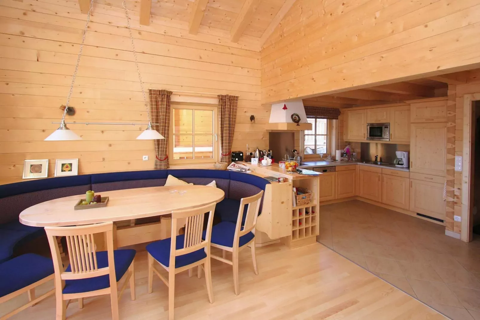 Chalet Rosenalm-Eetkamer