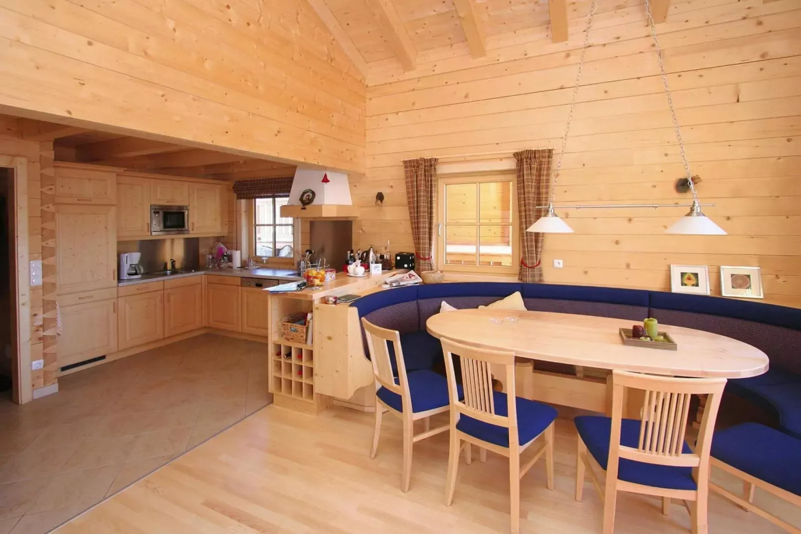 Chalet Rosenalm-Eetkamer