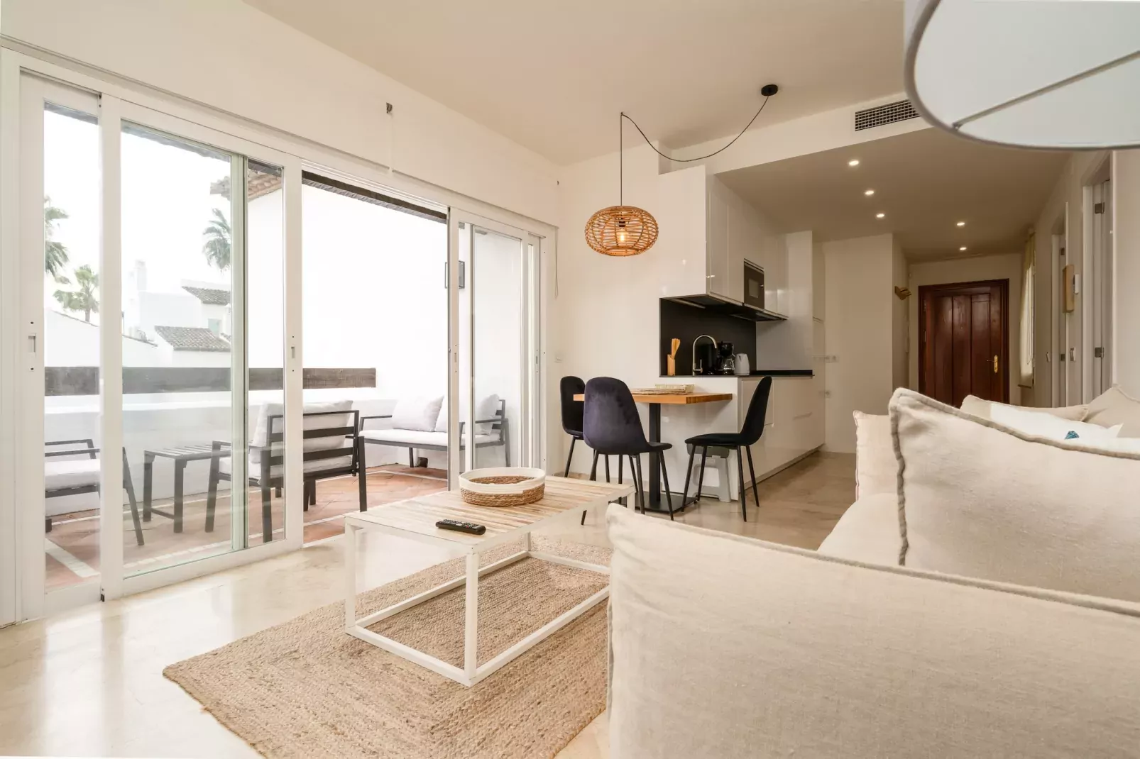 Costalita Corner apartment-Woonkamer