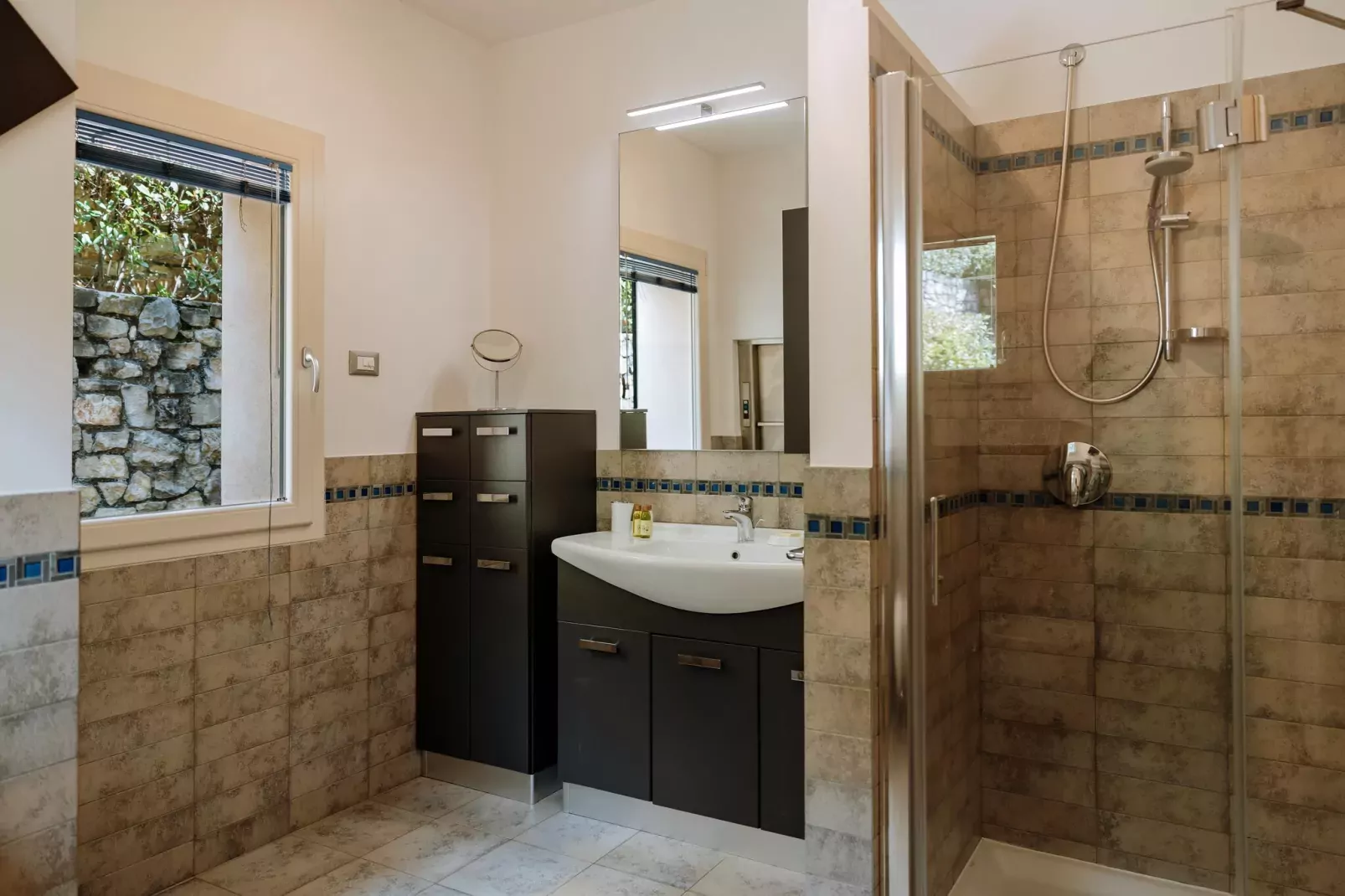 Holiday home Residence Nautic Resort San Carlo Gargnano-Villa Ortensia-Badkamer