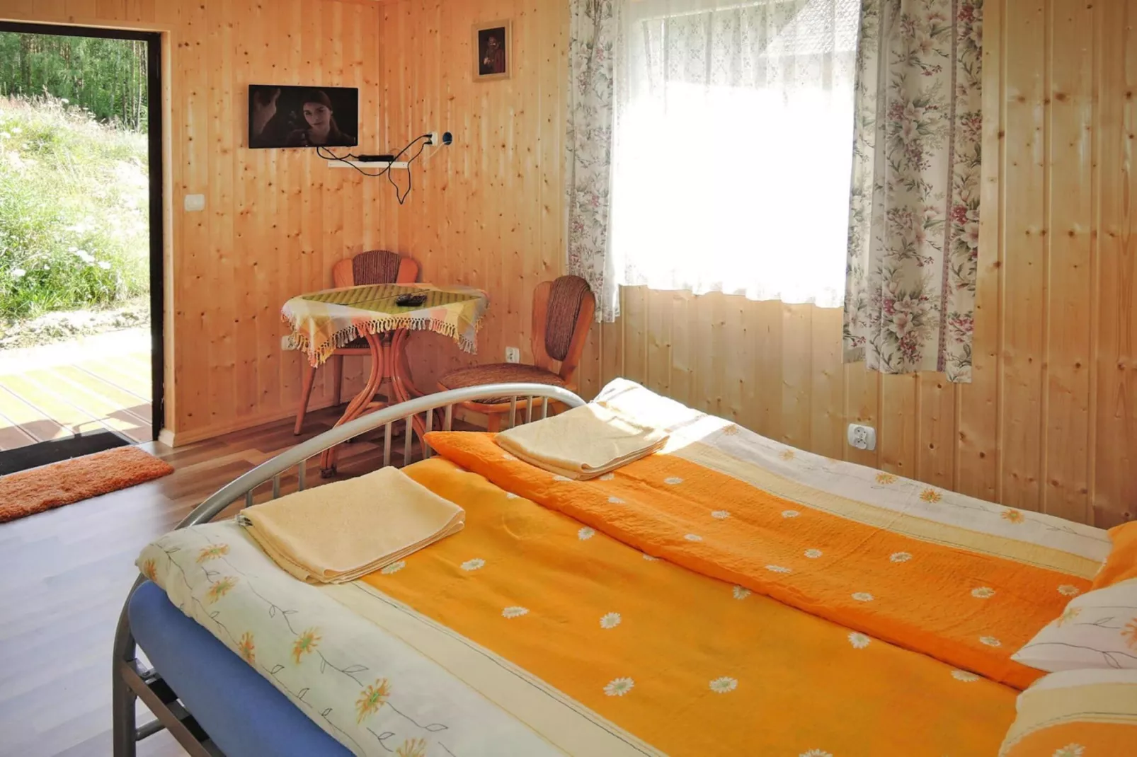 Holiday resort in Wiselka for 2 persons with carpark space-Slaapkamer