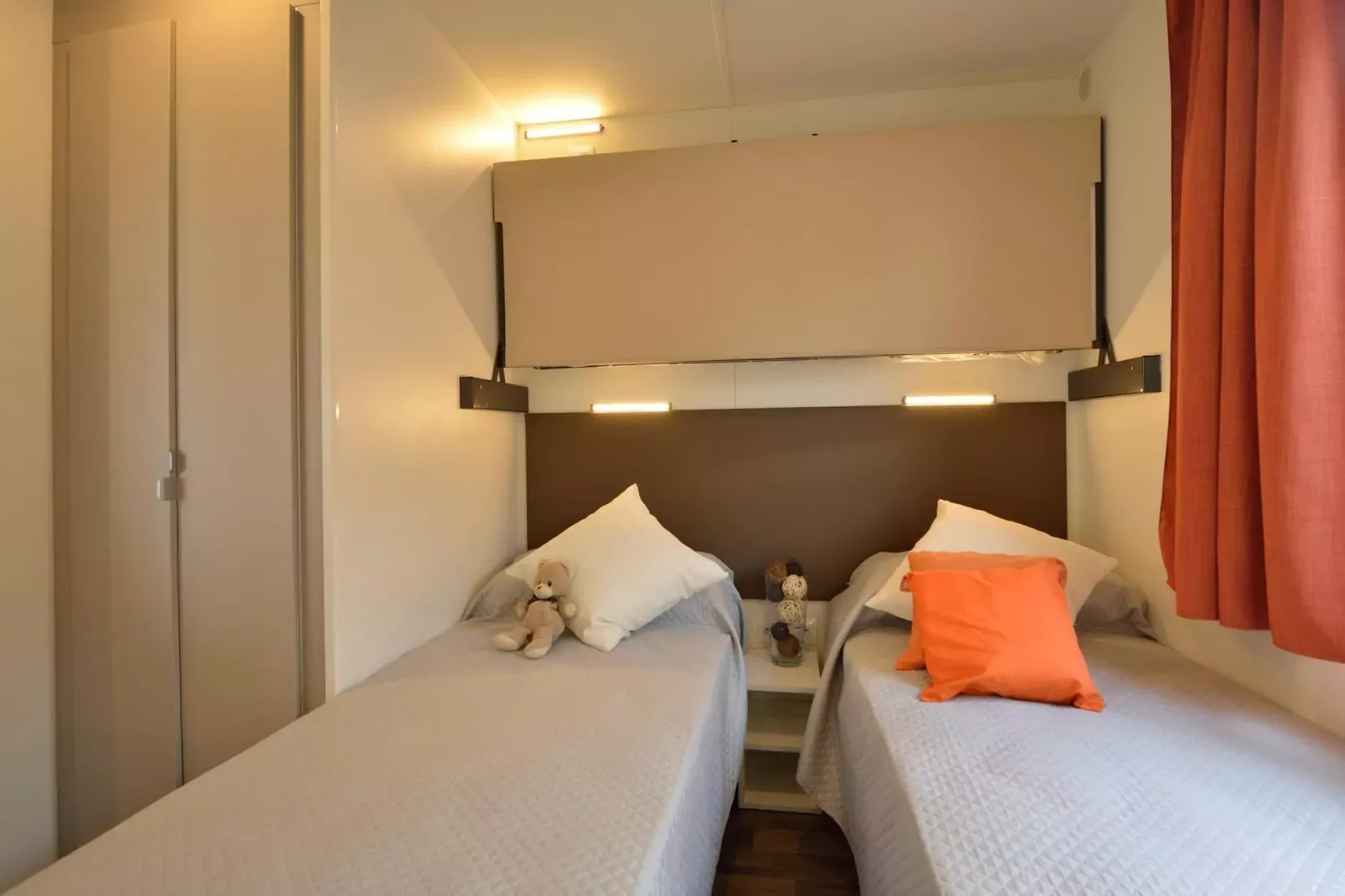 Caravan park della Colombaia, Padenghe sul Garda-CM Top Hill-Slaapkamer