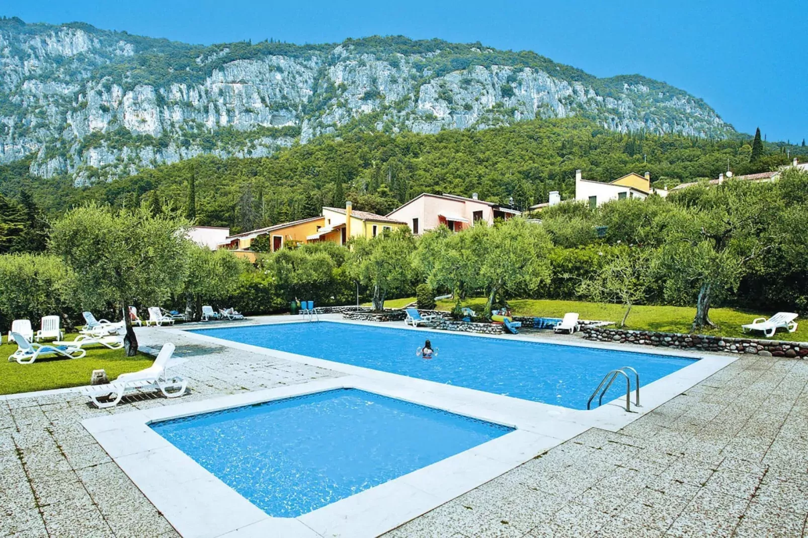 Residence Pratone, Garda-bilo comfort-Zwembad