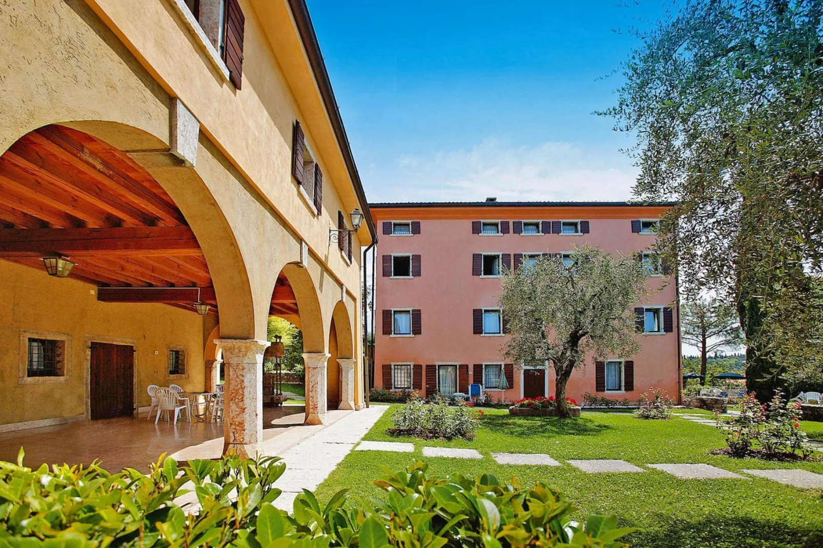 Residence La Filanda, Costermano-bilo comfort-Buitenkant zomer