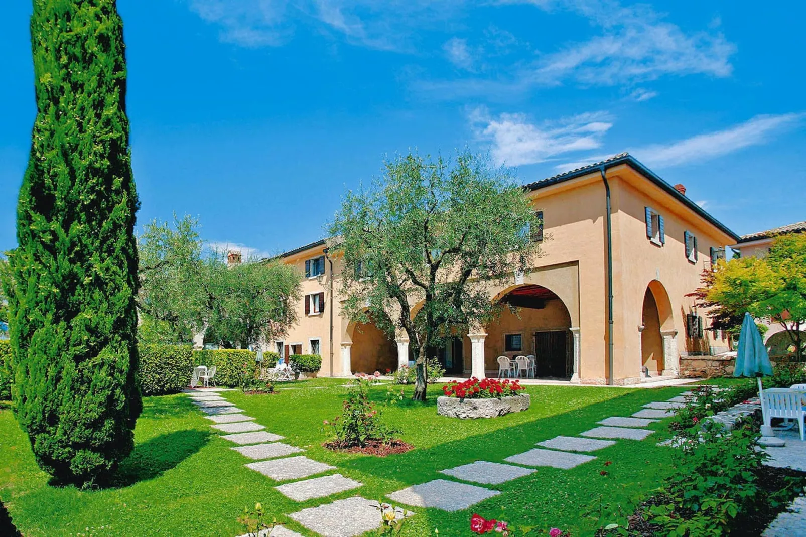 Residence La Filanda, Costermano-bilo comfort-Buitenkant zomer