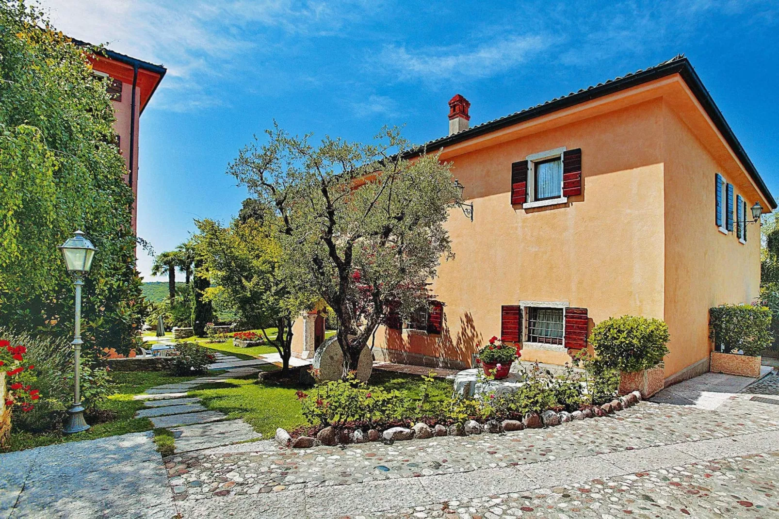 Residence La Filanda, Costermano-bilo comfort-Buitenkant zomer