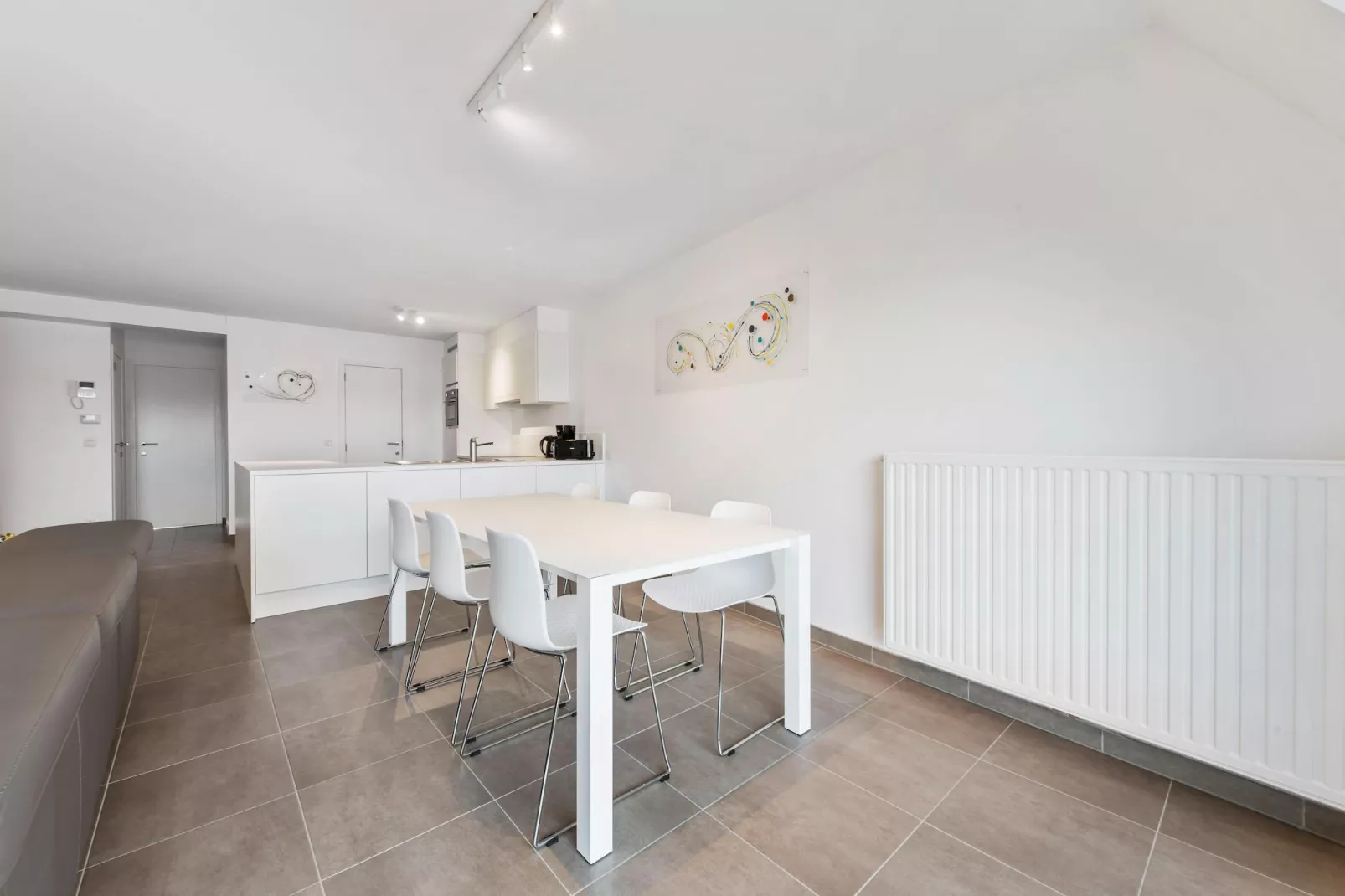 Delmar 401K26-Eetkamer