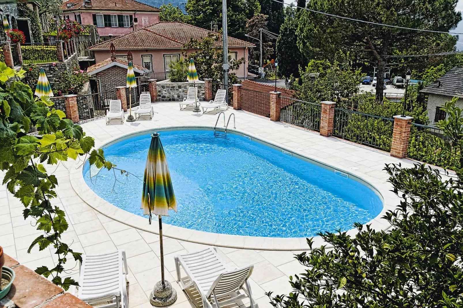 Agri-tourism Borgo Ameno Casanova Lerrone TR2 / C6-Zwembad