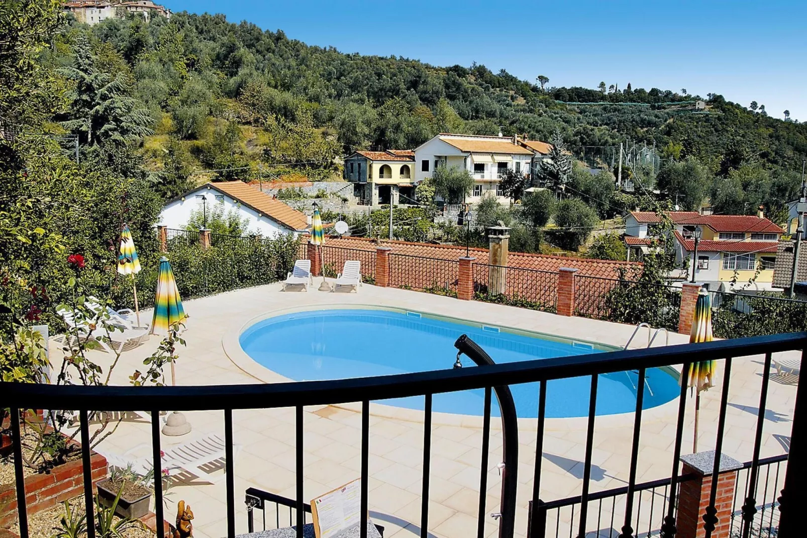 Agri-tourism Borgo Ameno Casanova Lerrone TR2 / C6-Zwembad
