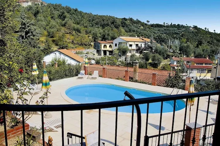Agri-tourism Borgo Ameno Casanova Lerrone M4 / A4-Zwembad