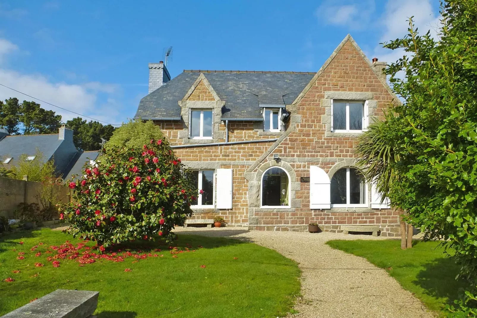 Holiday home Pleumeur-Bodou-Buitenkant zomer