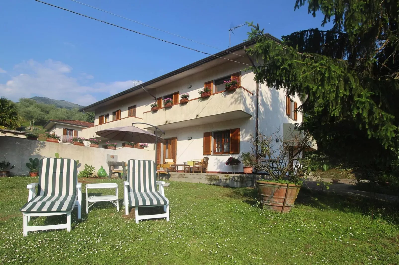 Holiday home Casa Vado, Camaiore--Buitenkant zomer