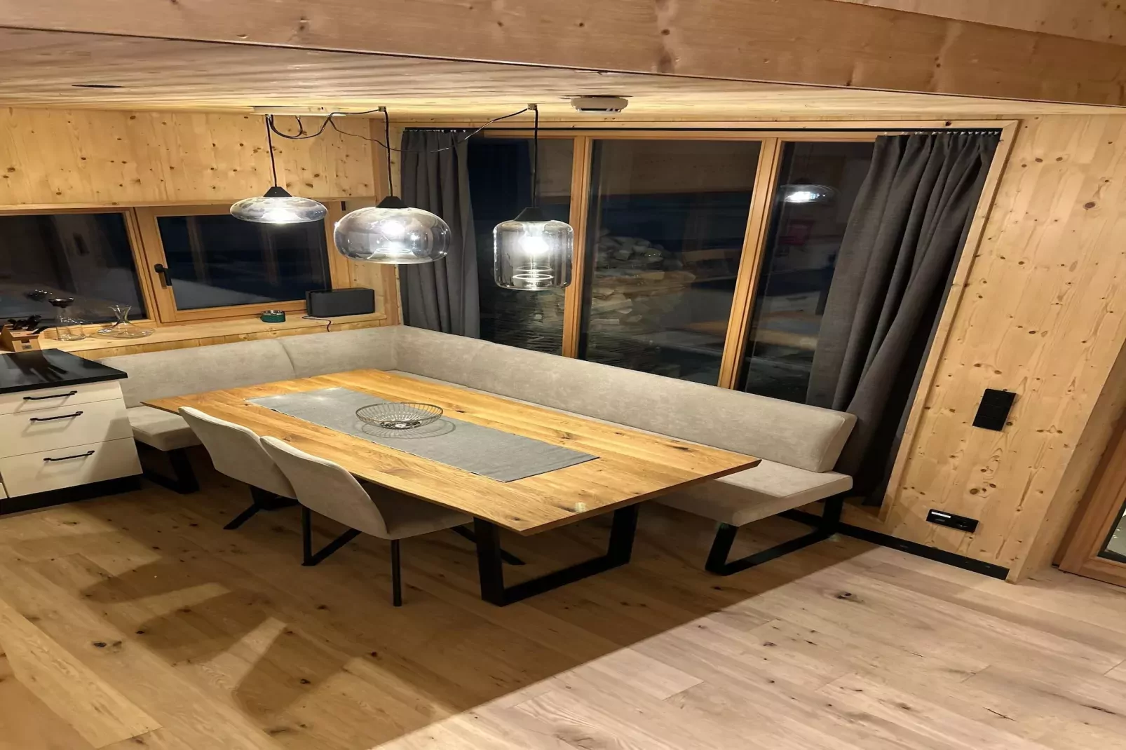 DEIN BICHLBACH Chalet klein-Eetkamer