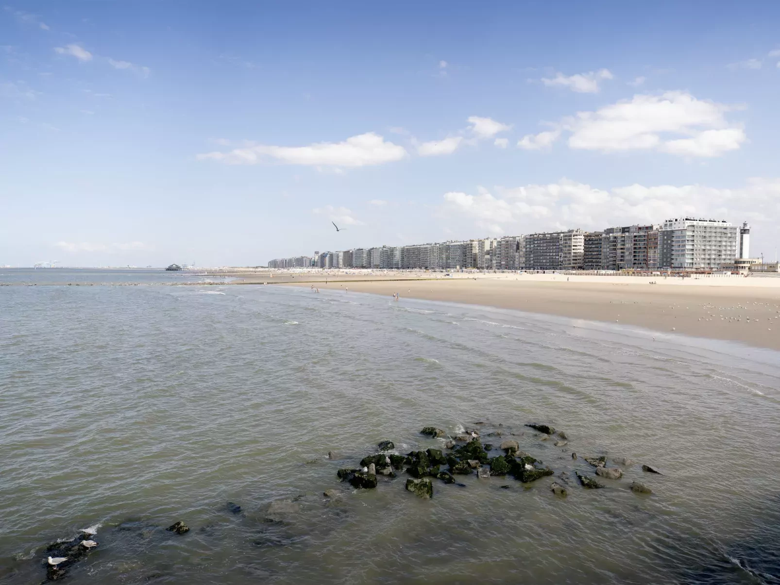 Gelsea with parking and terrace-Buiten