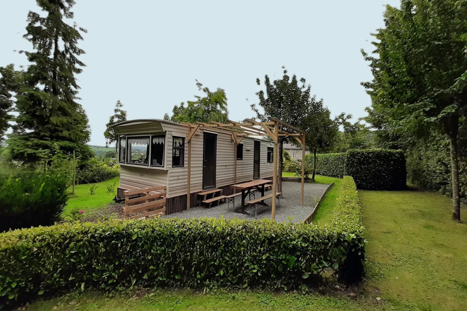 Mobil-home Grenterie-Buitenkant zomer