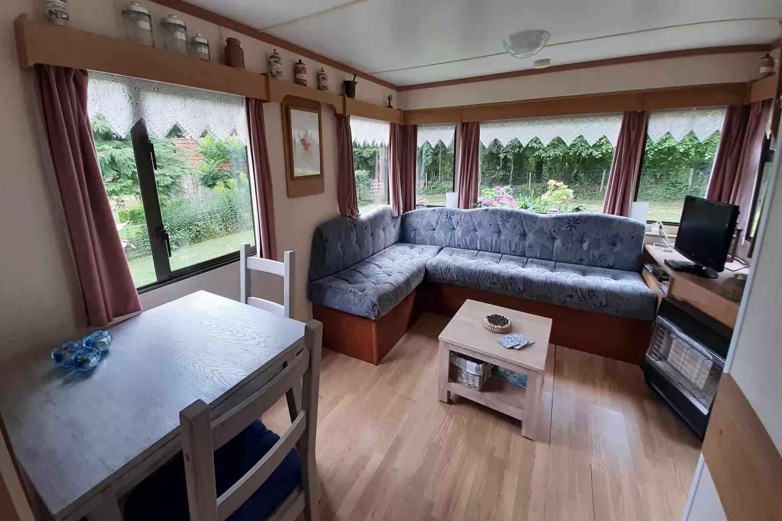 Mobil-home Grenterie-Woonkamer