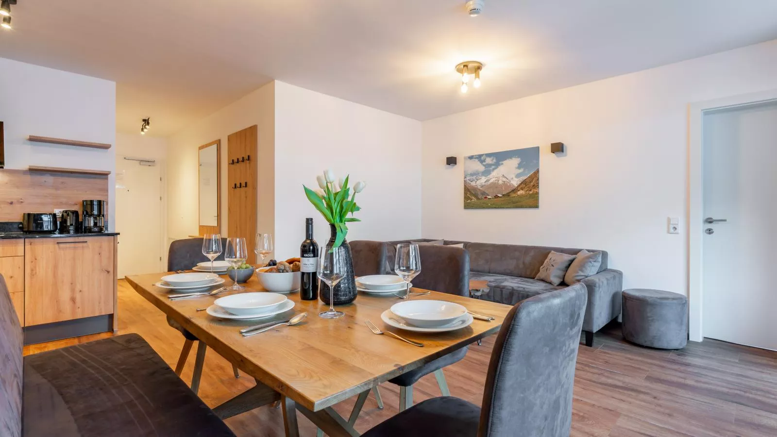 Falken Suites TOP 3-Eetkamer