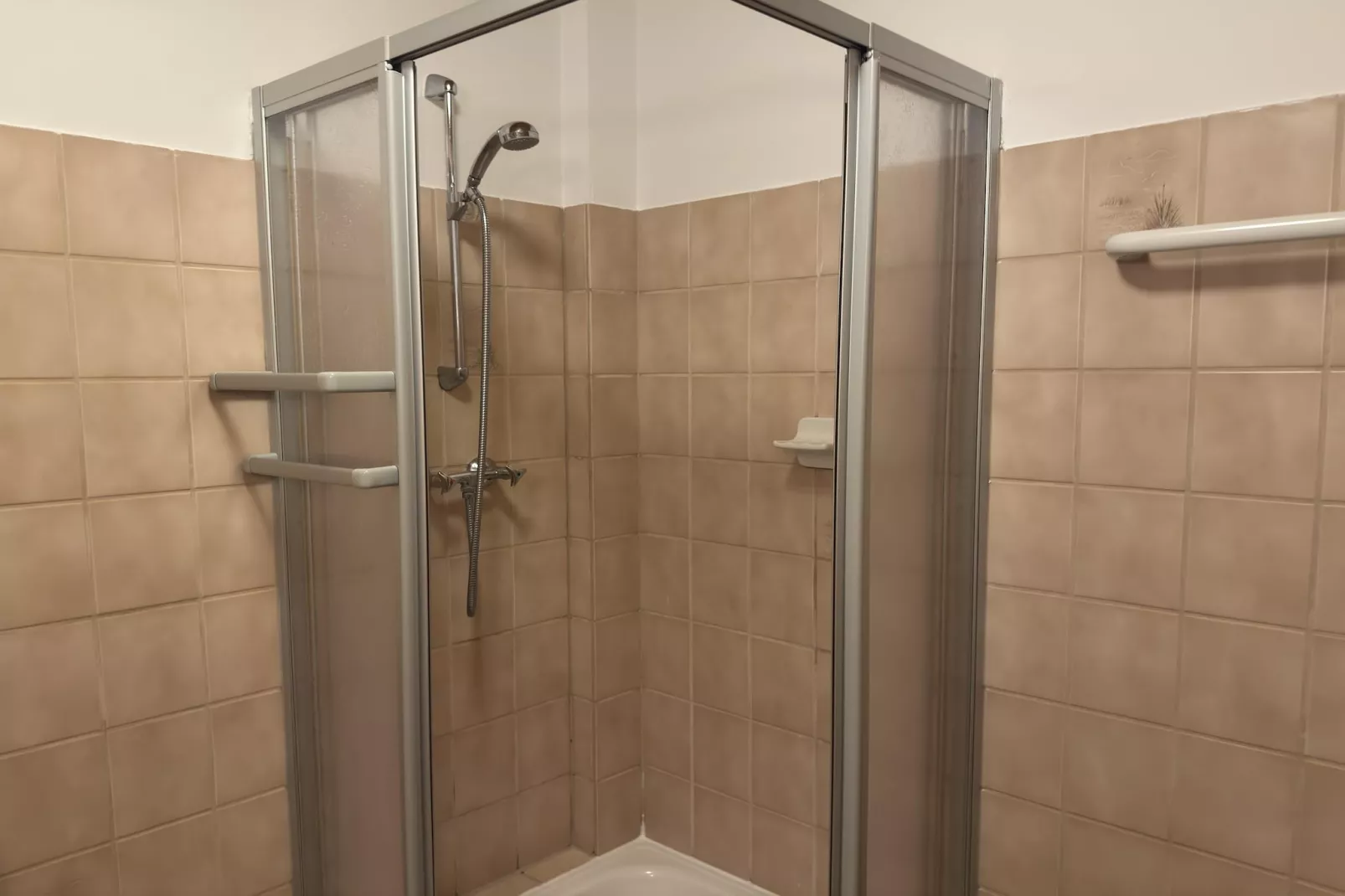 Fewo Tessin 2 Pers-Badkamer