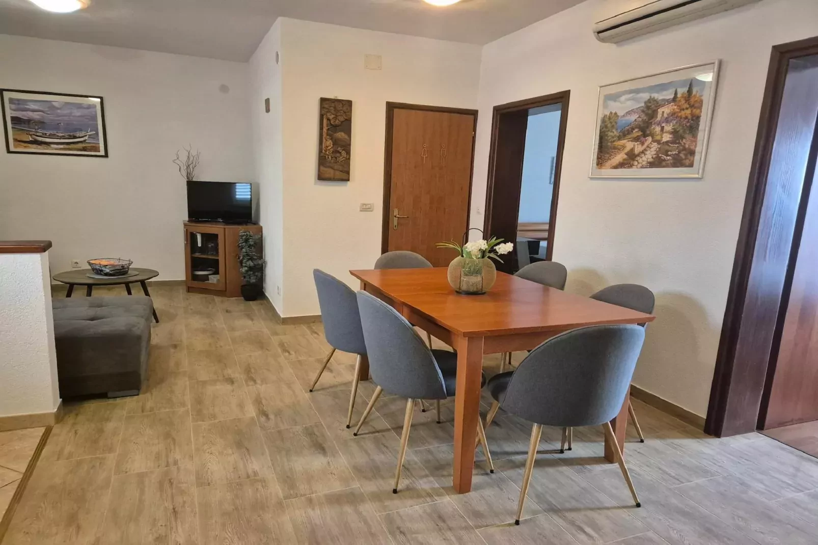 Apartment Alpha-Woonkamer
