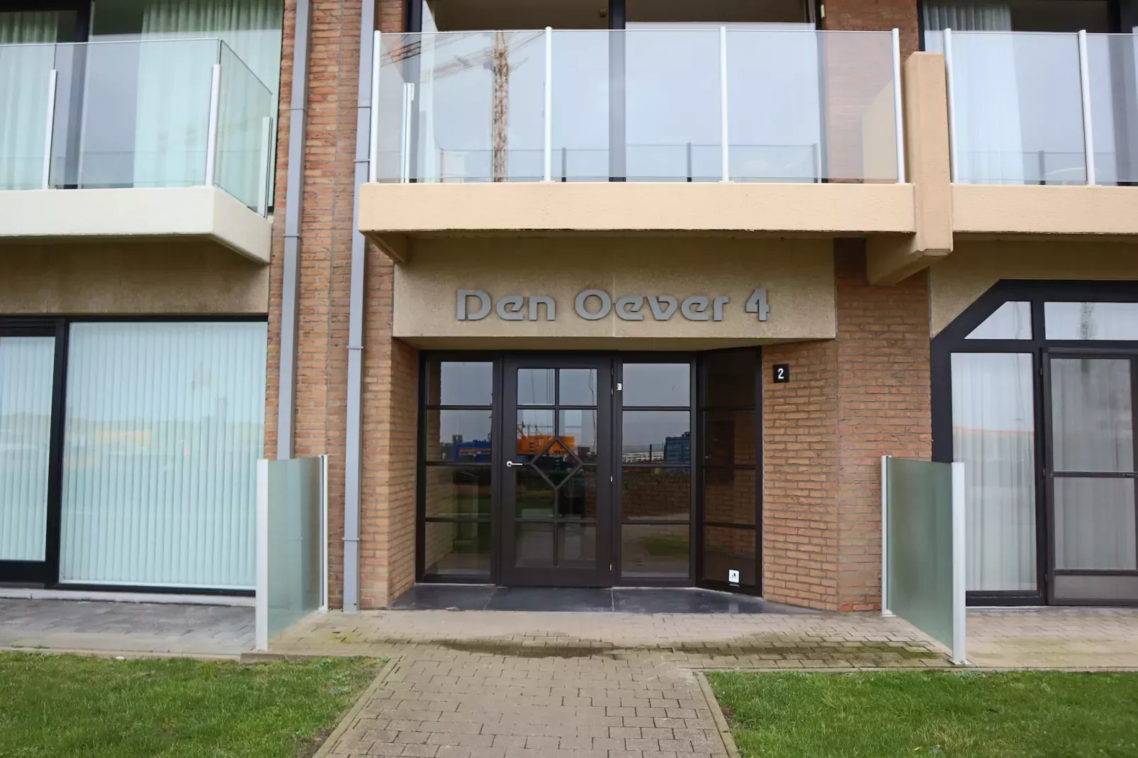 DEN OEVER IV 602-Buitenkant zomer