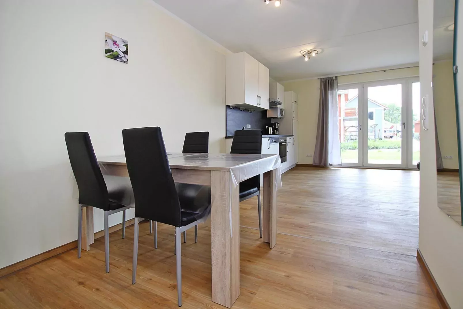 Apartment Hafenflair / Haus 5 EG-Wohnung 17 3 Personen-Eetkamer