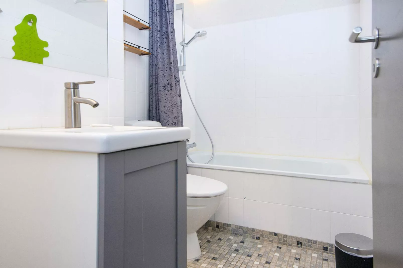 3 room,ground floor or 1.-Binnen