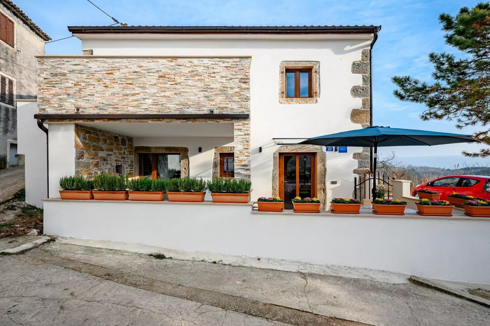 Casa Piccola Leona-Buitenkant zomer