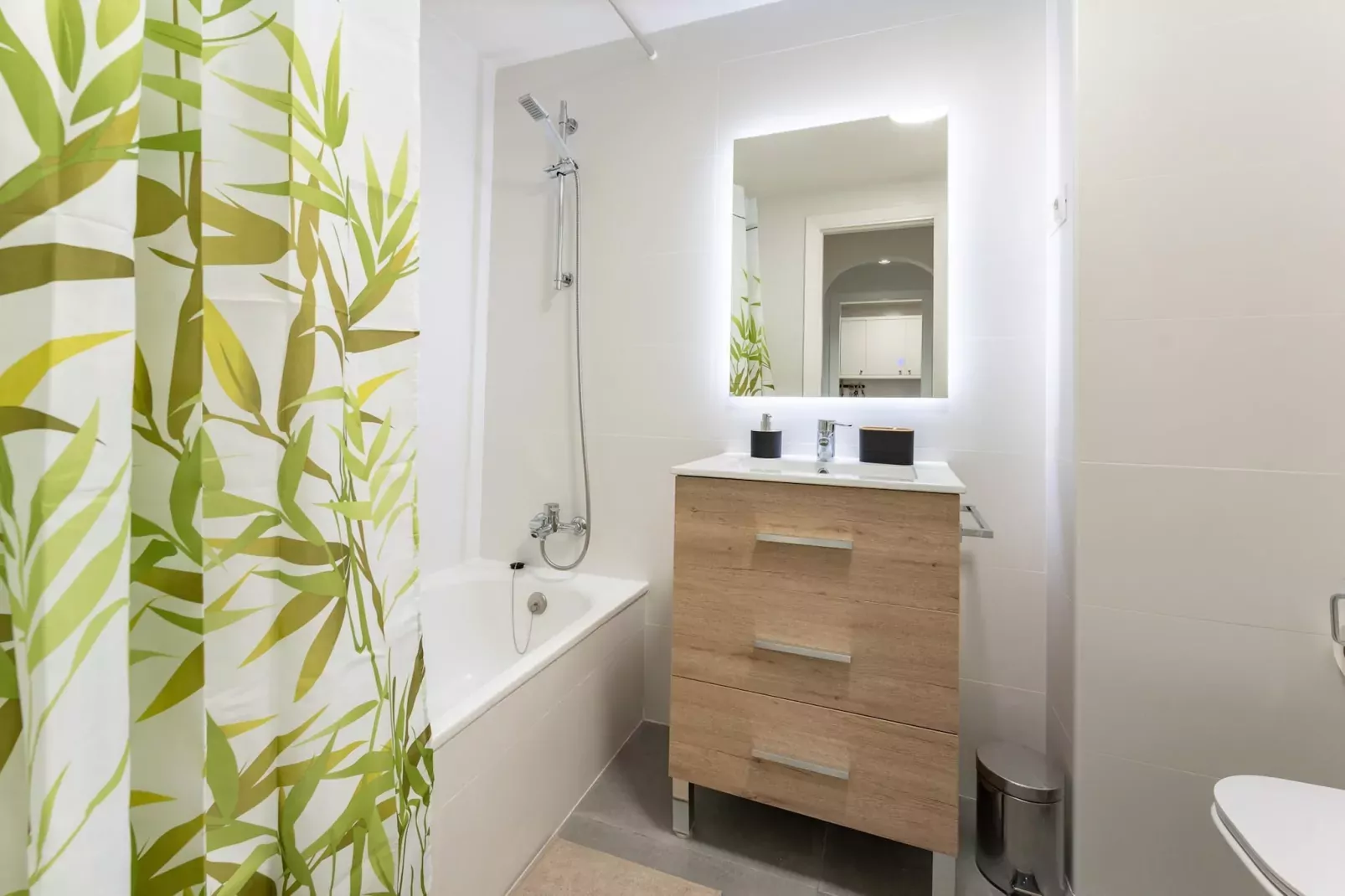 CT 245 - Faro's Arroyo de la Miel Apartment - Cuddly Nest for 2-Badkamer
