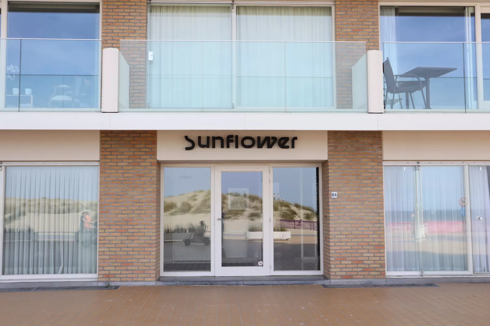 SUNFLOWER 203-Hal-ontvangst