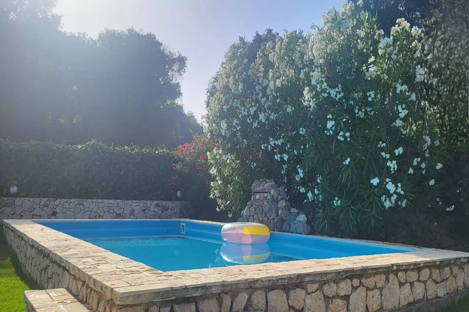 Villa Spirena-Buitenkant zomer