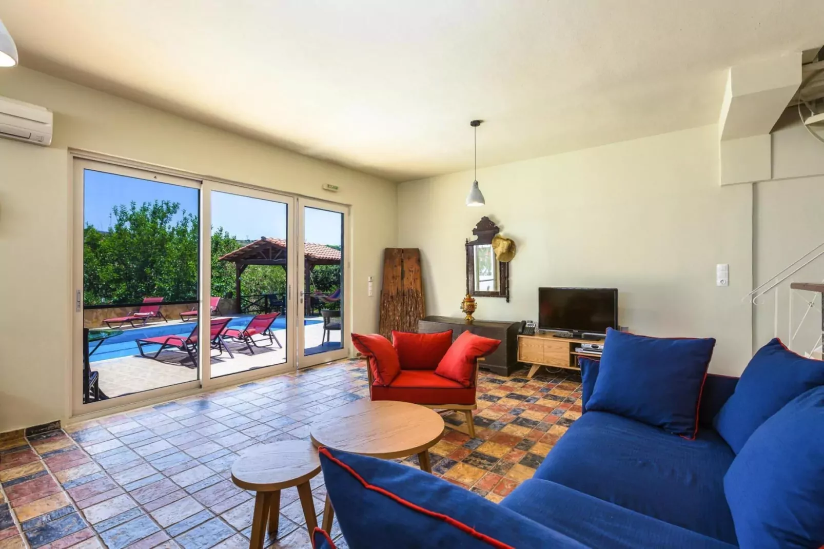Villas Avra & Pyrgos, Episkopi-Villa Avra, ca. 120 qm, 6 pax-Woonkamer