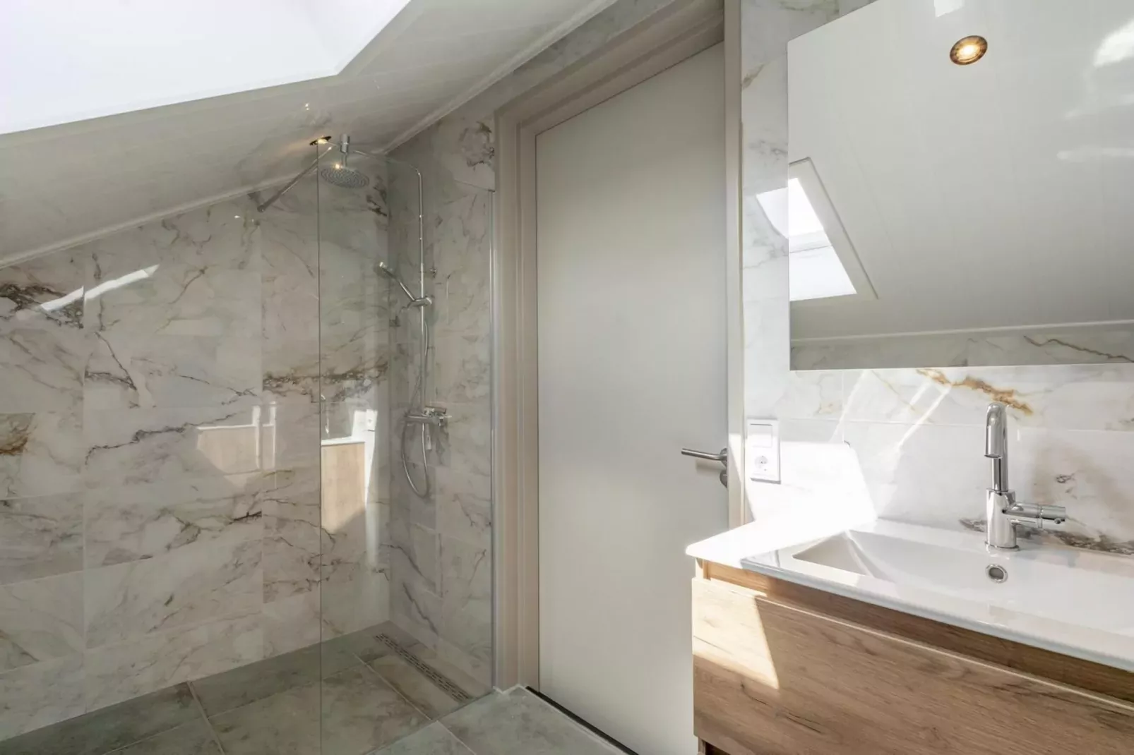 Wellness Villa Lotje-Badkamer