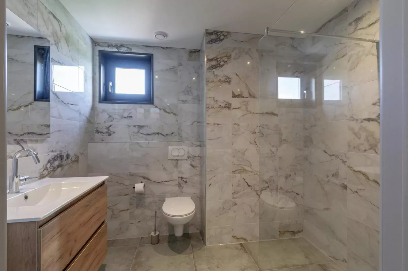 Wellness Villa Lotje-Badkamer