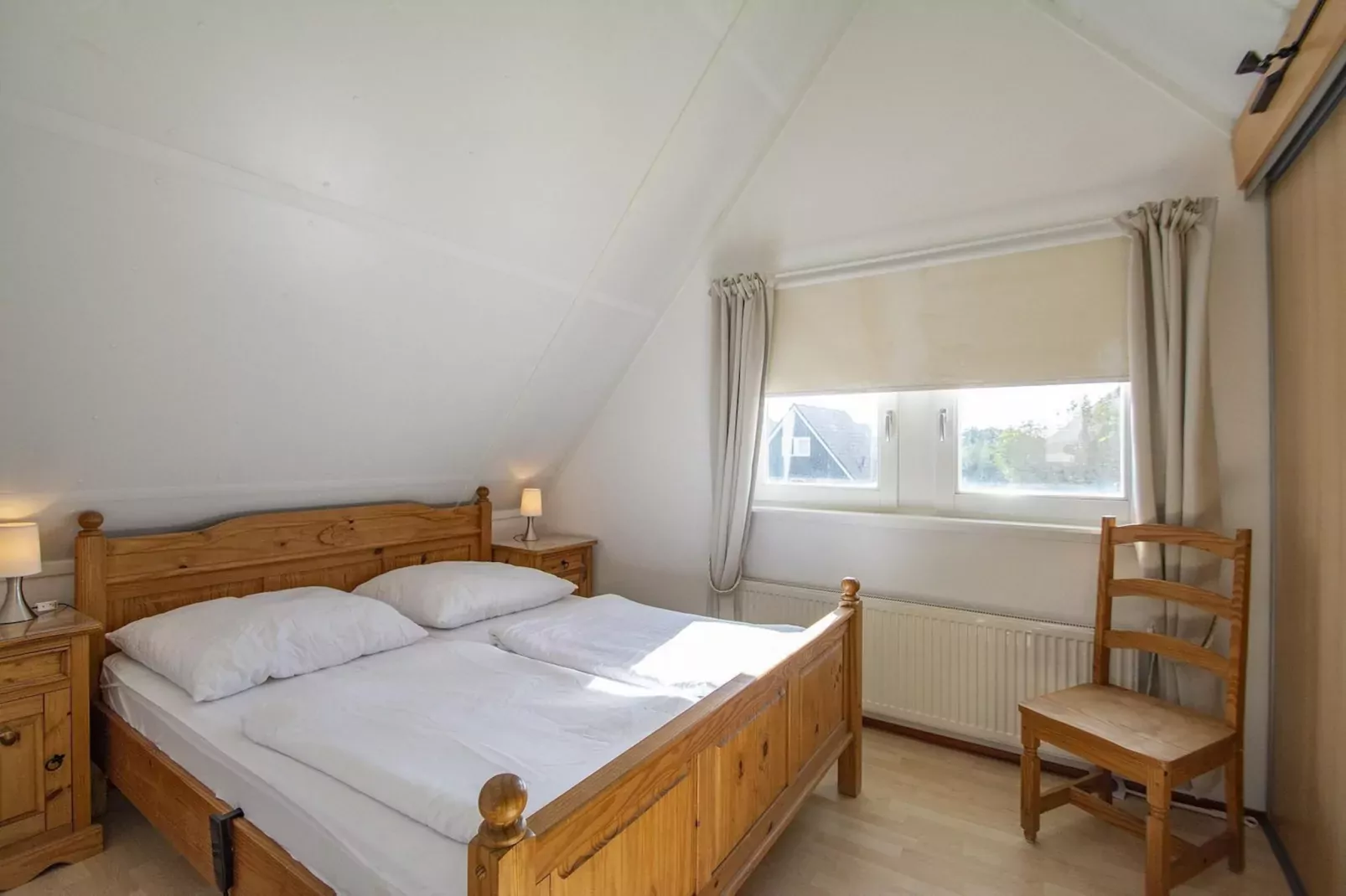 Callantsogervaart 3-8-Slaapkamer